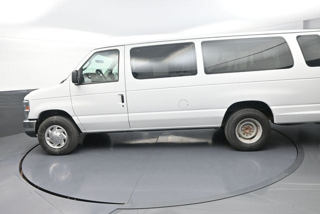 2010 Ford E-350SD XLT