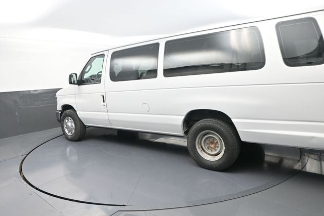 2010 Ford E-350SD XLT
