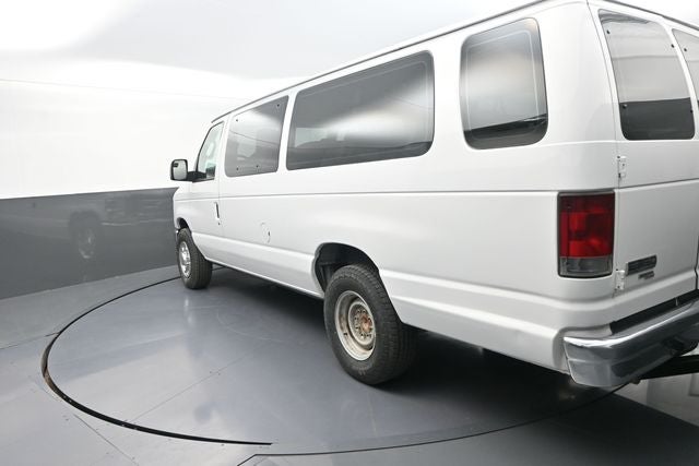 2010 Ford E-350SD XLT