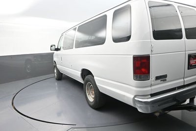 2010 Ford E-350SD XLT