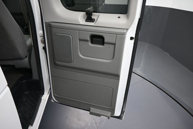 2010 Ford E-350SD XLT