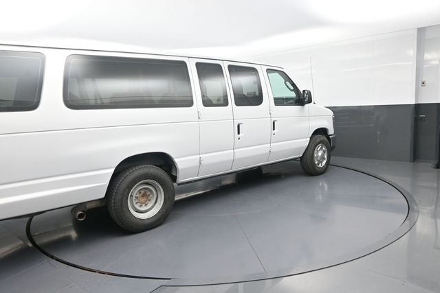 2010 Ford E-350SD XLT