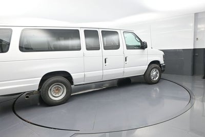 2010 Ford E-350SD XLT