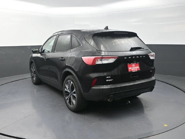 2021 Ford Escape Hybrid SE
