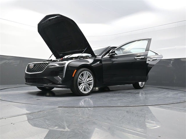 2024 Cadillac CT4 Premium Luxury