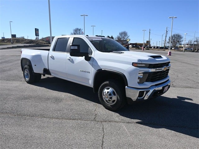 2024 Chevrolet Silverado 3500HD LT DUALLY