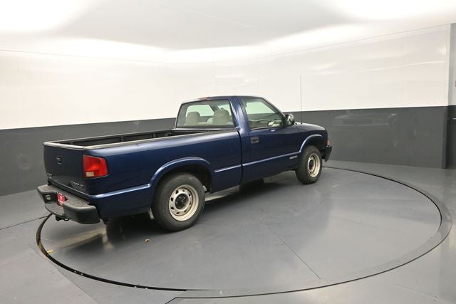 2002 Chevrolet S-10 Base
