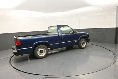 2002 Chevrolet S-10 Base