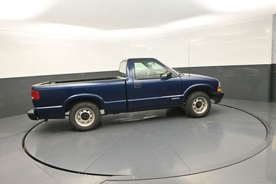 2002 Chevrolet S-10 Base