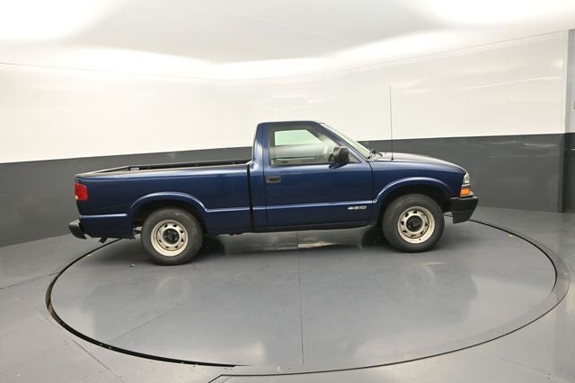 2002 Chevrolet S-10 Base