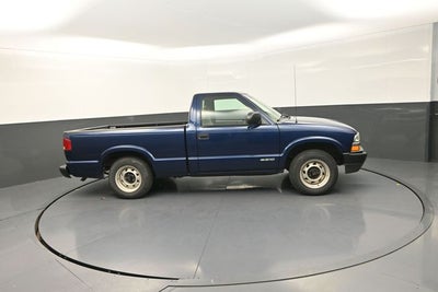 2002 Chevrolet S-10 Base