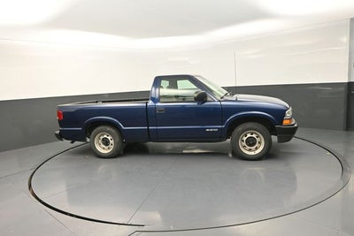 2002 Chevrolet S-10 Base