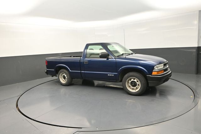 2002 Chevrolet S-10 Base