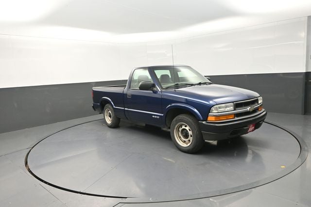 2002 Chevrolet S-10 Base