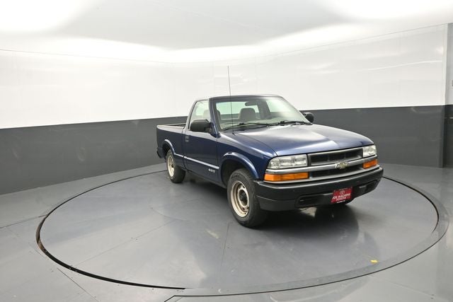 2002 Chevrolet S-10 Base