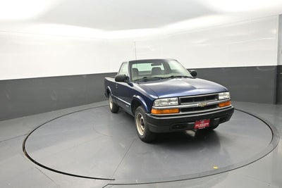 2002 Chevrolet S-10 Base