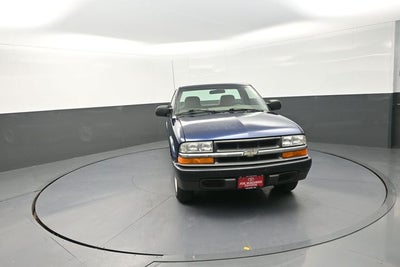 2002 Chevrolet S-10 Base