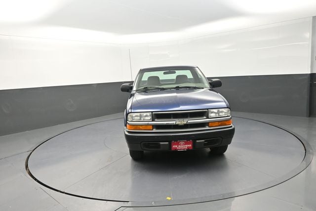 2002 Chevrolet S-10 Base