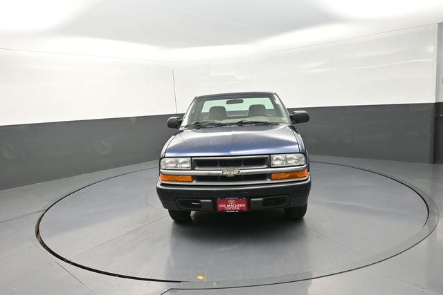2002 Chevrolet S-10 Base