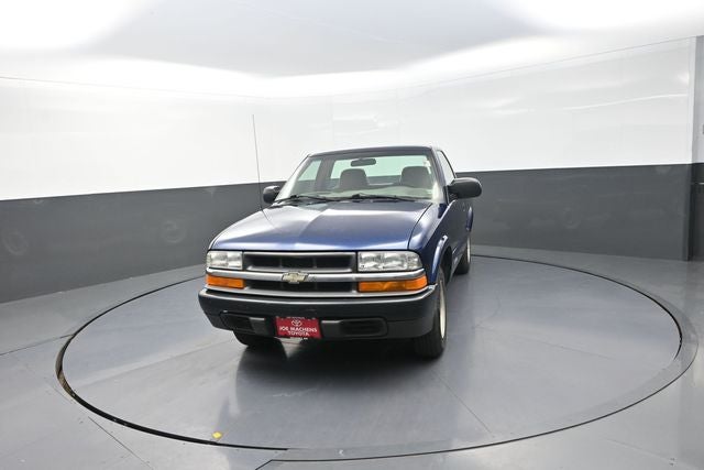 2002 Chevrolet S-10 Base