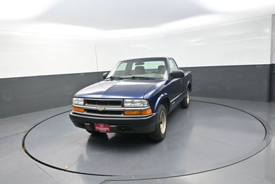2002 Chevrolet S-10 Base