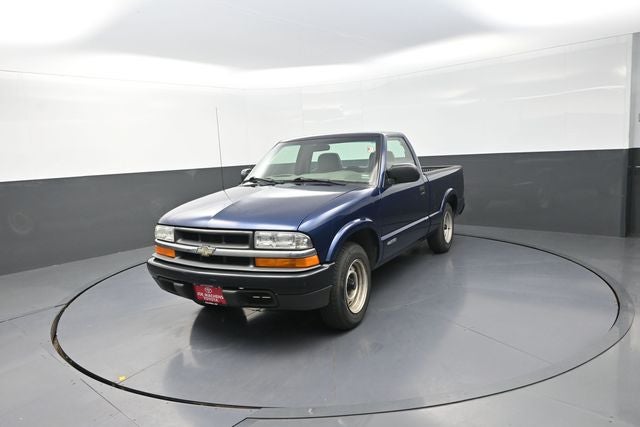 2002 Chevrolet S-10 Base
