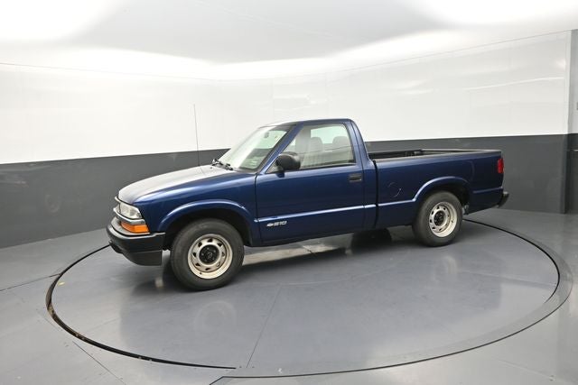 2002 Chevrolet S-10 Base