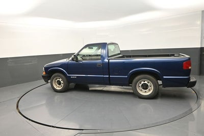 2002 Chevrolet S-10 Base