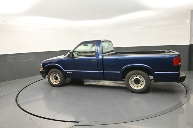 2002 Chevrolet S-10 Base