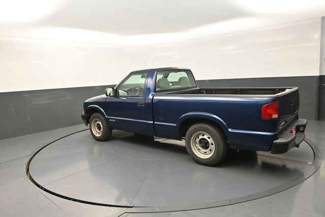 2002 Chevrolet S-10 Base