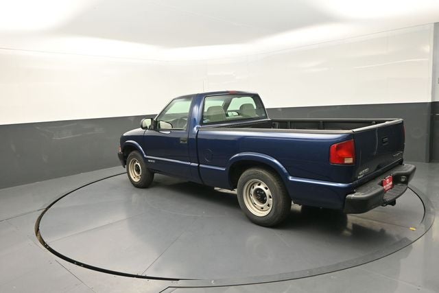 2002 Chevrolet S-10 Base