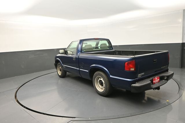 2002 Chevrolet S-10 Base