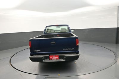 2002 Chevrolet S-10 Base