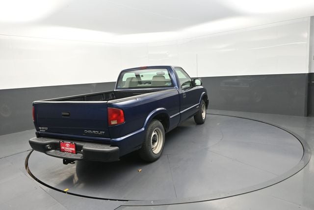 2002 Chevrolet S-10 Base