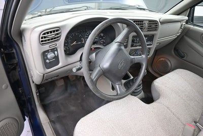 2002 Chevrolet S-10 Base