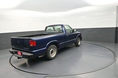 2002 Chevrolet S-10 Base