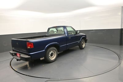 2002 Chevrolet S-10 Base