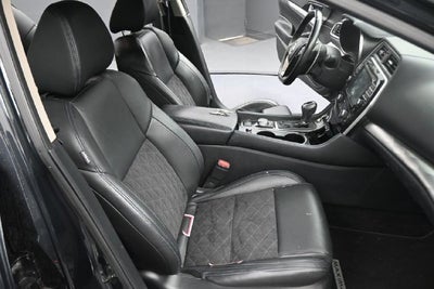 2017 Nissan Maxima SR