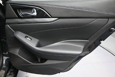 2017 Nissan Maxima SR
