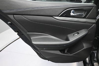 2017 Nissan Maxima SR