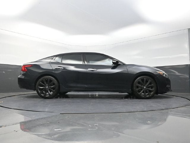 2017 Nissan Maxima SR