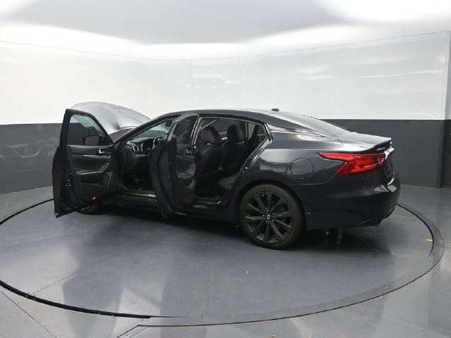 2017 Nissan Maxima SR