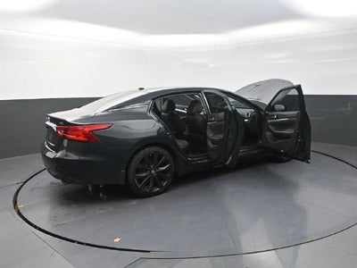 2017 Nissan Maxima SR