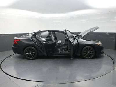 2017 Nissan Maxima SR