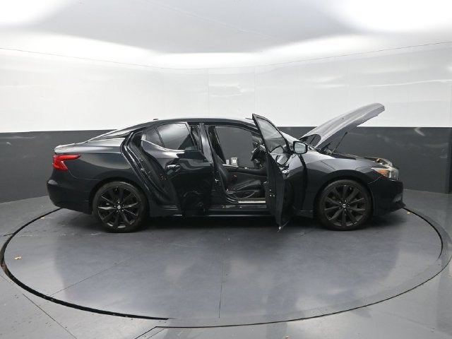 2017 Nissan Maxima SR