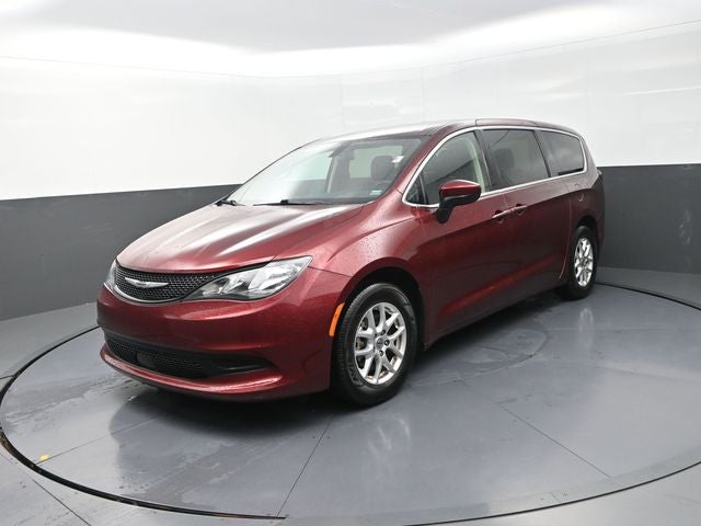 2022 Chrysler Voyager LX