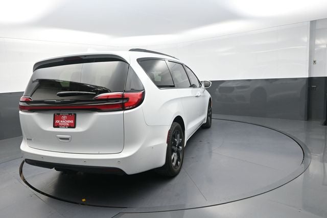 2022 Chrysler Pacifica Limited