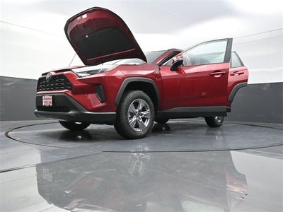 2025 Toyota RAV4 XLE