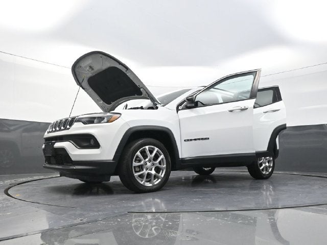 2023 Jeep Compass Latitude Lux