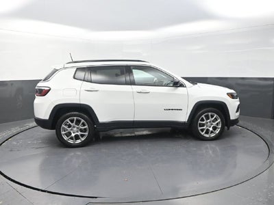 2023 Jeep Compass Latitude Lux